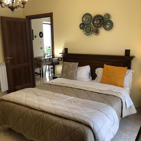 Bed and Breakfast Di Padre In Figlio Caserta Exterior foto